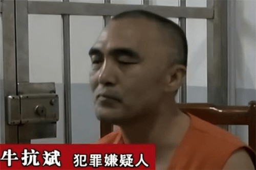 ChiNa – In 2012, when a thief in shanghai did not eat rice, the prison guards felt that something was wrong, and after finding out the truth, they changed their sentence to death