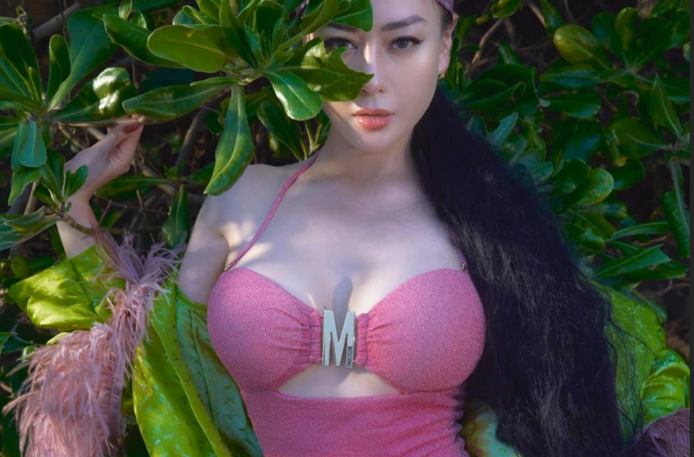 VietNam – Actress Phuong Oanh “Taste of Friendship” shows off her extremely hot body with a full 1st round and a sexy 3rd round…