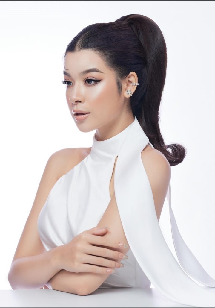 VietNam – Showbiz – The 17-year-old beauty of the daughter of the artist Vo Hoai Nam