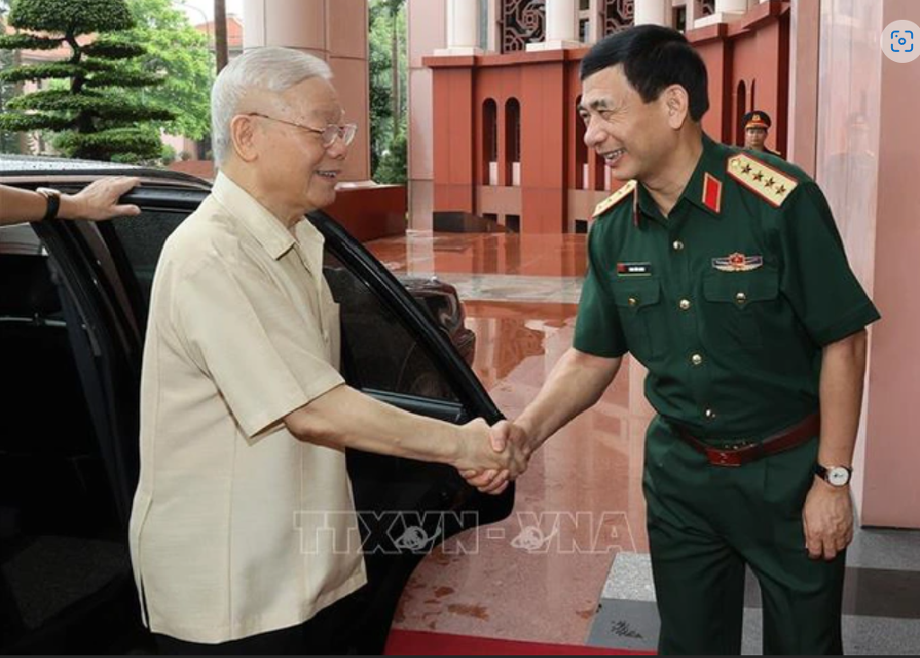 VietNam – The General Secretary asked the Central Military Commission to always be ready to fight