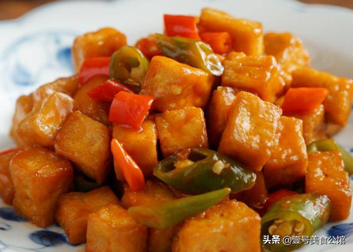 Have you tried the original sweet and sour crispy tofu? Sweet and sour and slightly spicy, it is a family favorite